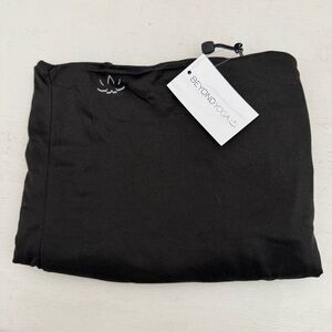 Beyond Yoga Pocket Infinity Scarf Black NWT